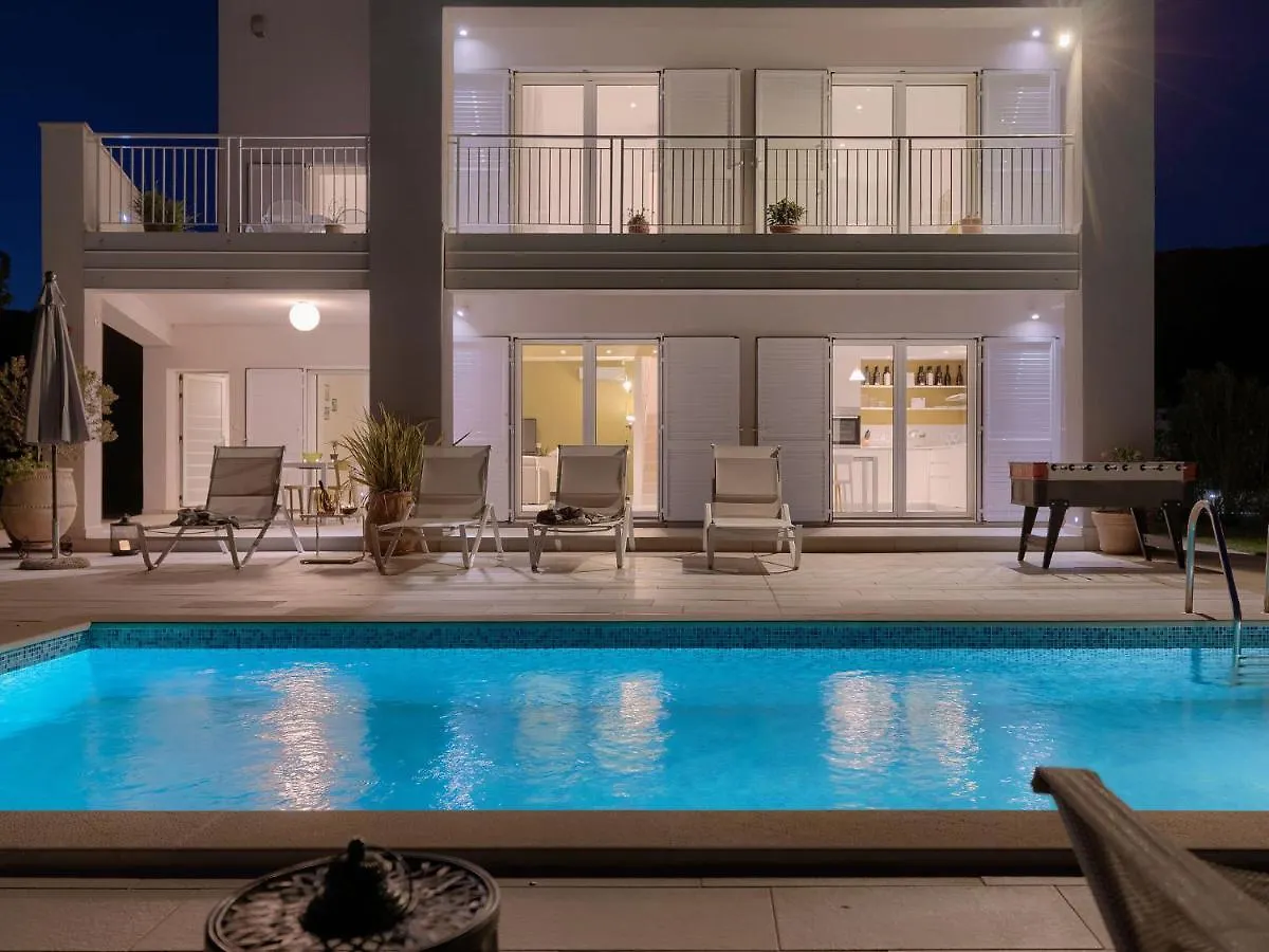 Villa Debora By Interhome Diminici